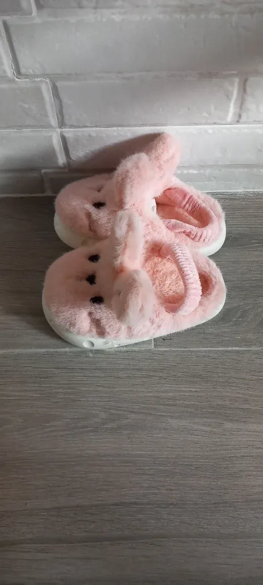 Zapatillas bebé niña rosas con orejas