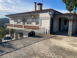 Chalet en venta en Castellví de Rosanes