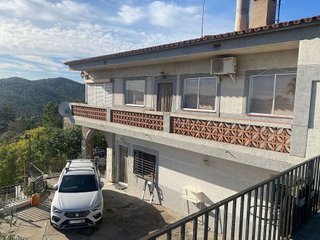 Chalet en venta en Castellví de Rosanes