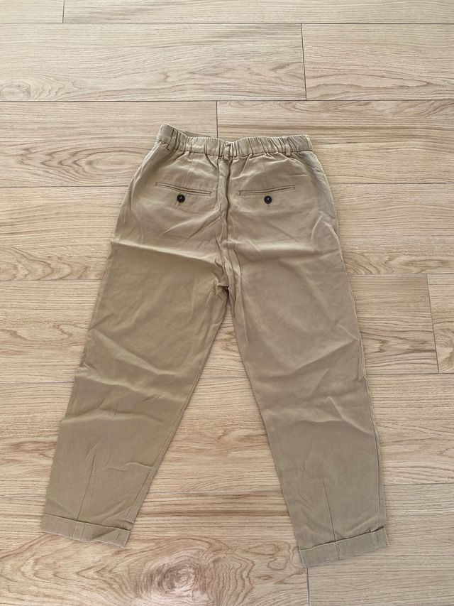 Pantalones beige