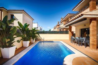 Chalet en venta en Empuriabrava en Castelló d´Empúries