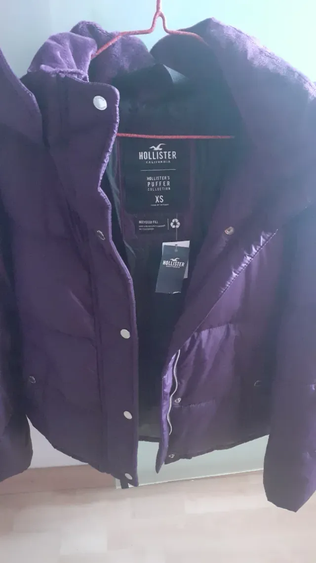 Chaqueta Hollister con etiquetas
