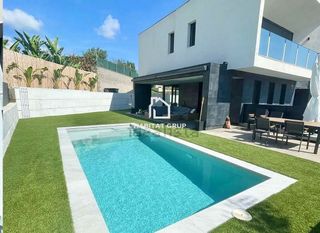 Chalet en venta en Berà Mar - El Francaset en Roda de Barà