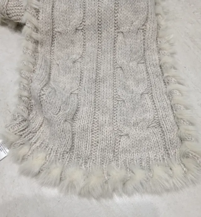 Sciarpona in maglia con pelliccia