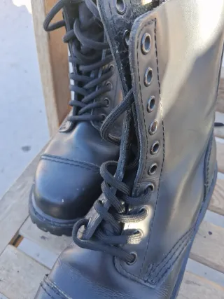 Botas de cuero con puntera de acero