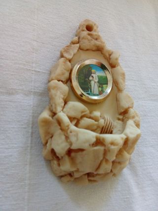 Acquasantiera con immagine sacra