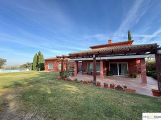 Chalet en venta en Los Cigarrales-La Bastida en Toledo