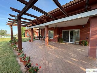 Chalet en venta en Los Cigarrales-La Bastida en Toledo