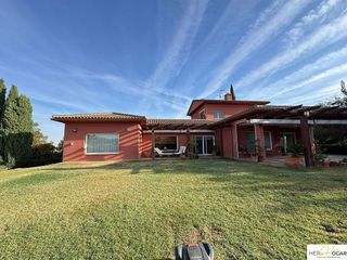 Chalet en venta en Los Cigarrales-La Bastida en Toledo