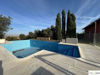 Chalet en venta en Los Cigarrales-La Bastida en Toledo