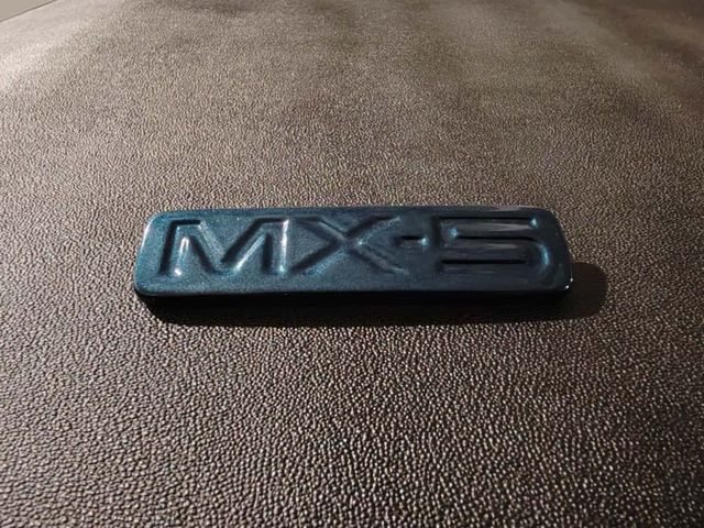 Insignia Trasera Mazda MX5