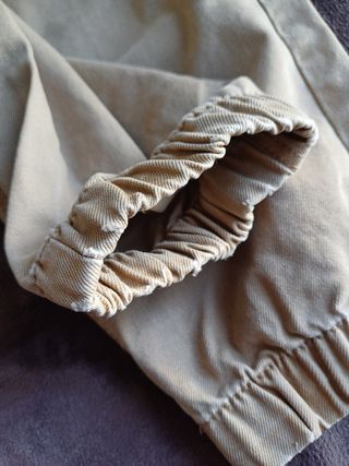 Pantalón Bershka beige mujer