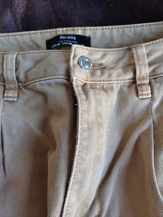 Pantalón Bershka beige mujer