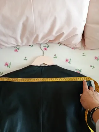 Cazadora polipiel Zara Negra Talla L