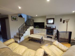 Chalet en venta en Vallirana