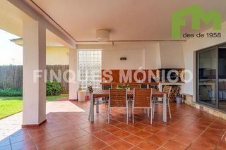 Chalet en venta en Premià de Dalt