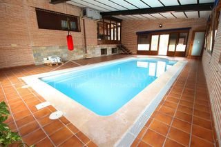 Chalet en venta en Yeles