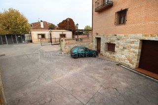 Chalet en venta en Yeles