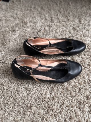 Bailarinas Stradivarius Negras T-Strap