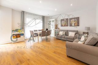 Piso en venta en En Corts en Valencia