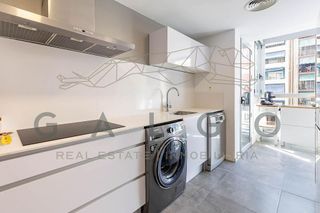 Piso en venta en En Corts en Valencia