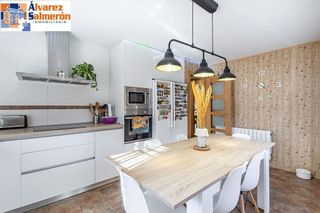 Chalet en venta en Huétor Vega