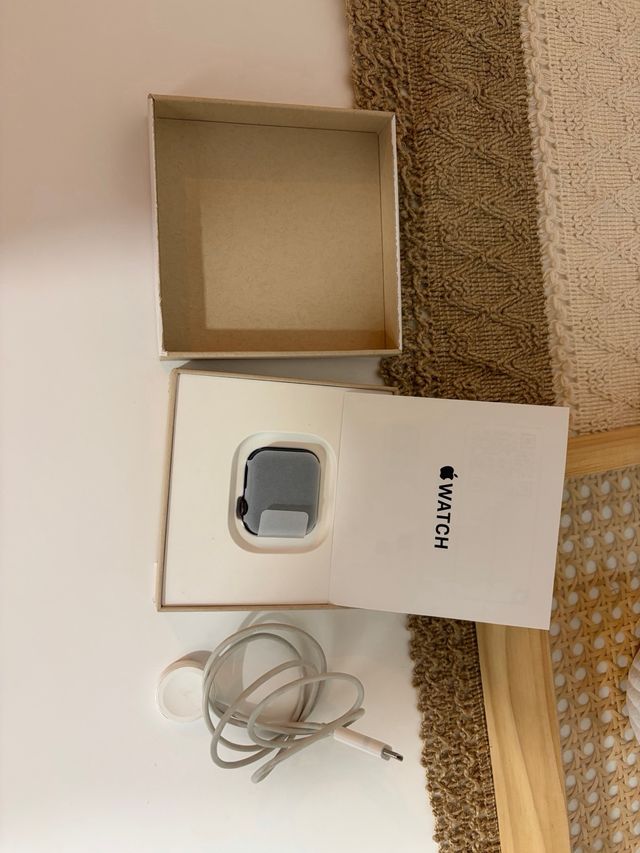 Apple Watch SE GPS + Cellular 40mm Aluminio