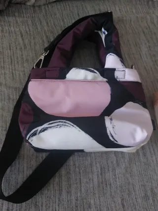 Bolso Parfois pequeño nuevo sin etiquetas.