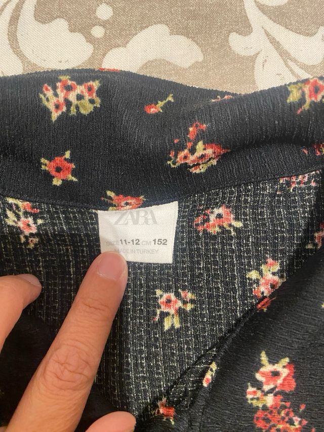 Vestido Zara floral Talla 11-12