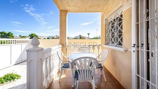 Chalet en venta en La Siesta - El Salado - Torreta en Torrevieja