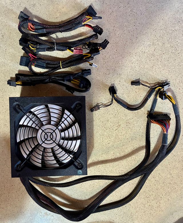 Fuente Alimentación Tacens Valeo V 900W 80Plus