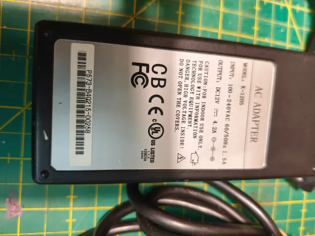 Adaptador Fuente Alimentación 220V AC a 12V DC