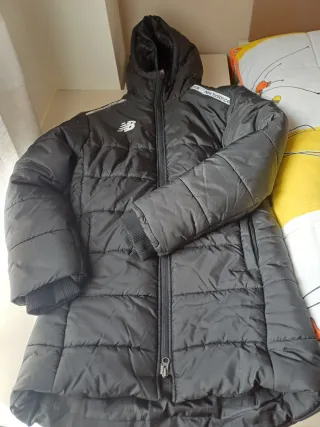 Plumas NB Negro Talla YL = L niño