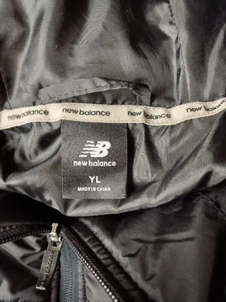 Plumas NB Negro Talla YL = L niño