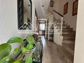 Casa adosada en venta en Lucena