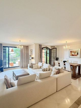 Piso en venta en Benahavís