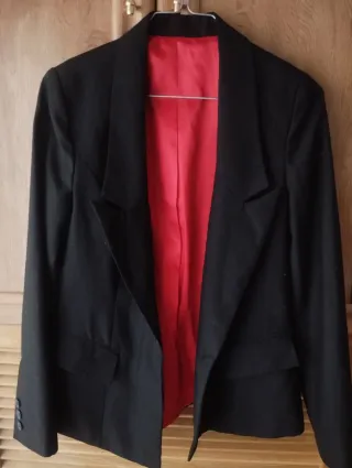 Americana de vestir negra forro rojo Talla S/XS