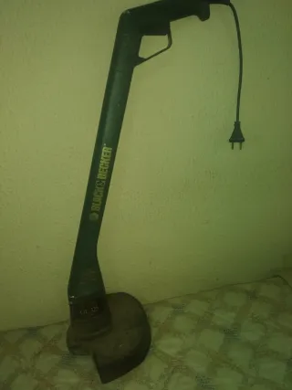 Desbrozadora Black & Decker GL 325