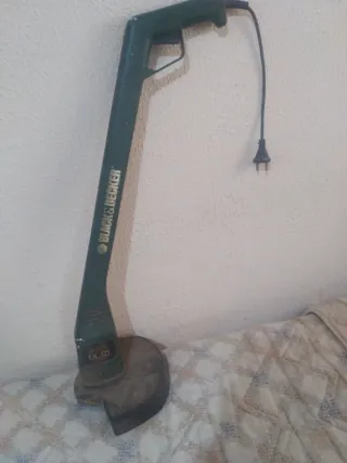 Desbrozadora Black & Decker GL 325