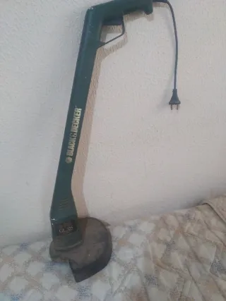 Desbrozadora Black & Decker GL 325