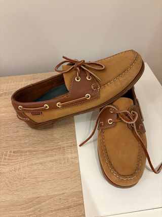Nauticos Sebago Beige y Marron