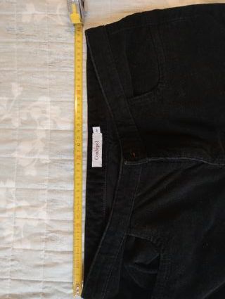 Pantaloni velluto a coste sottili neri