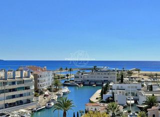 Ático en venta en Empuriabrava en Castelló d´Empúries