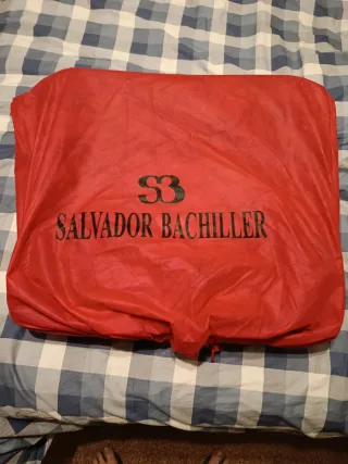 Maleta portatrajes de piel marrón