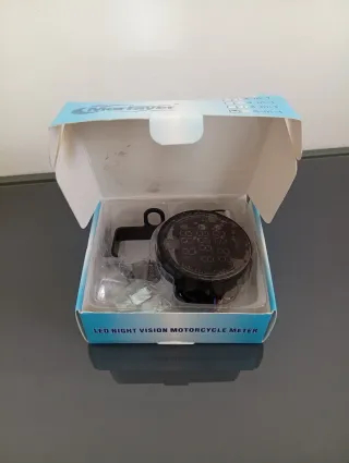 Voltímetro digital 5 en 1 para moto