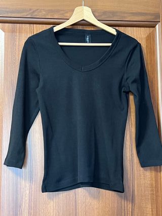 Maglia Piazza Italia Scollo a V Nera