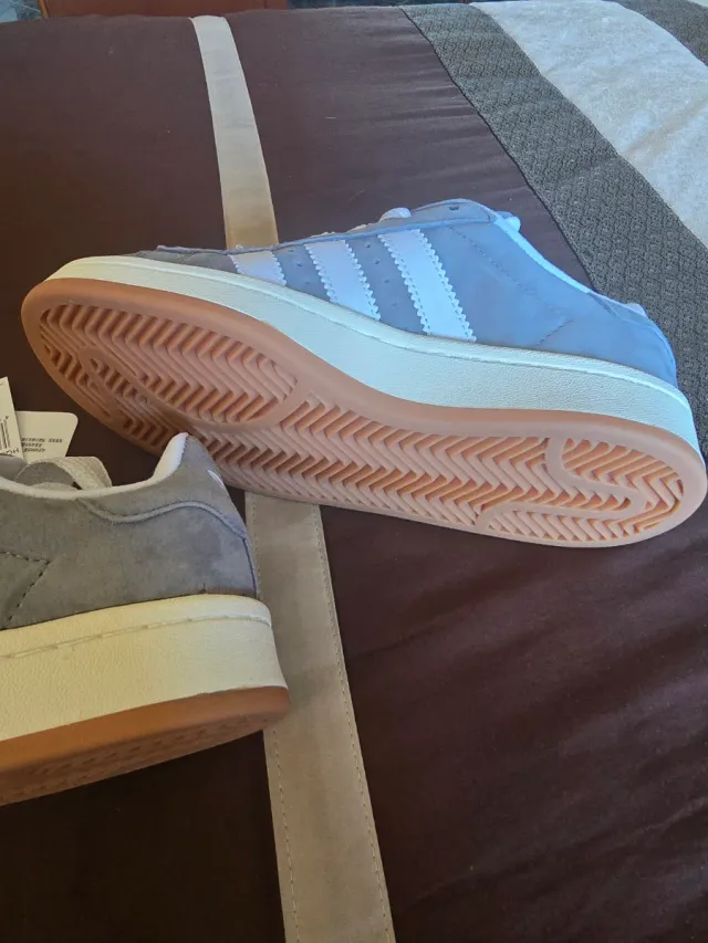 Zapatillas Adidas Campus Grises y Blancas