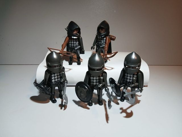 Playmobil 5 Guerreros Negros