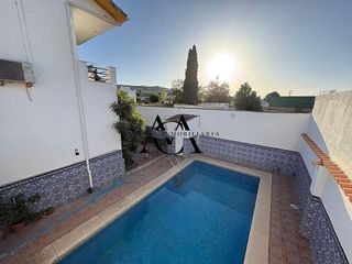 Chalet en venta en Lucena