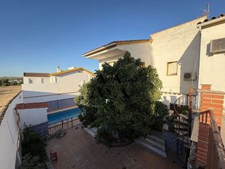 Chalet en venta en Lucena